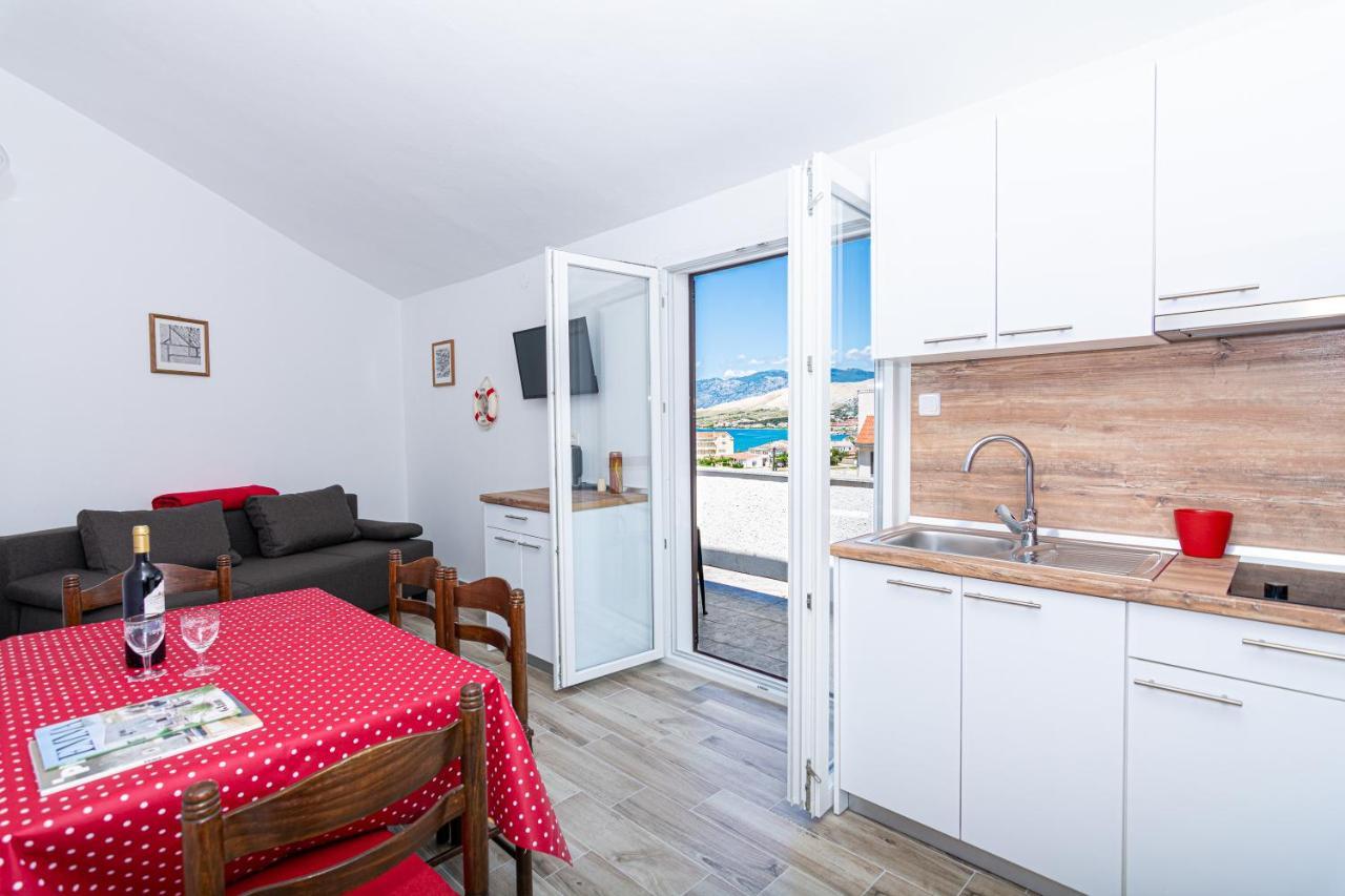 Apartment Plemic Паг Екстериор снимка