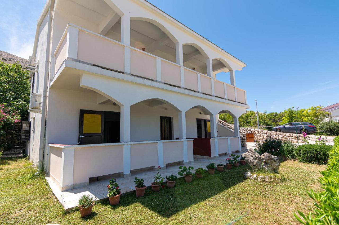Apartment Plemic Паг Екстериор снимка