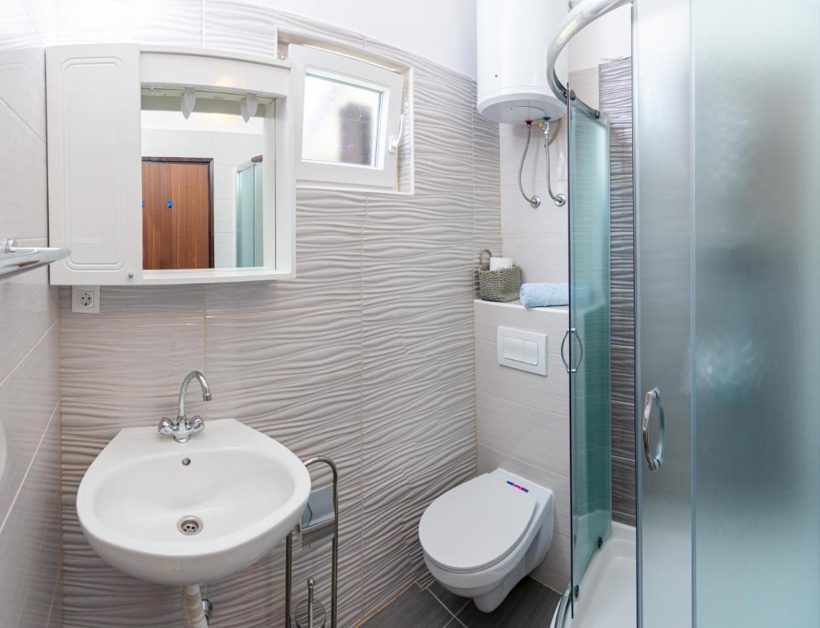 Apartment Plemic Паг Екстериор снимка