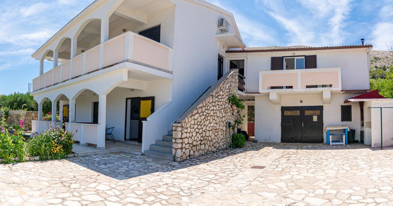 Apartment Plemic Паг Екстериор снимка