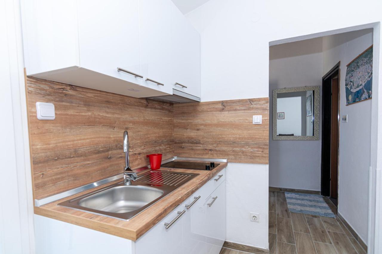 Apartment Plemic Паг Екстериор снимка