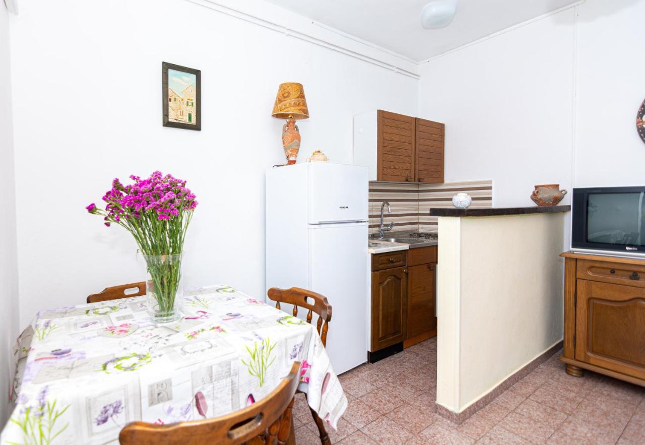 Apartment Plemic Паг Екстериор снимка