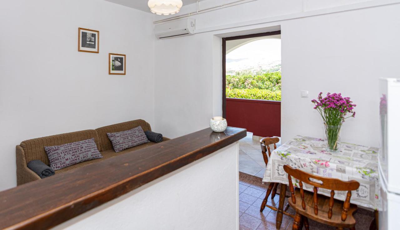 Apartment Plemic Паг Екстериор снимка