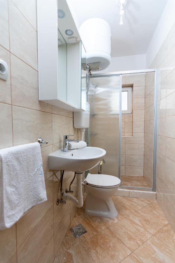 Apartment Plemic Паг Екстериор снимка