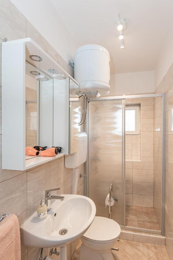 Apartment Plemic Паг Екстериор снимка