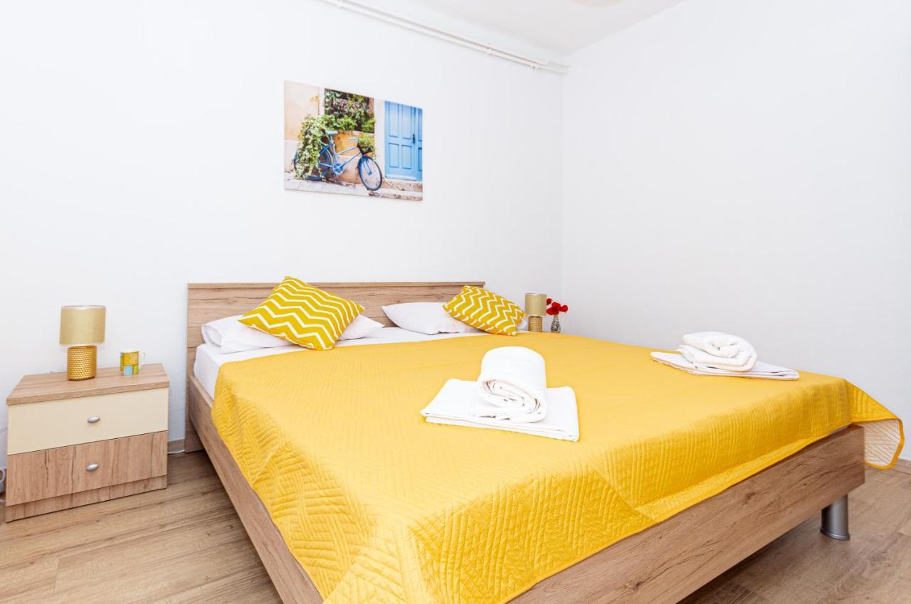 Apartment Plemic Паг Екстериор снимка